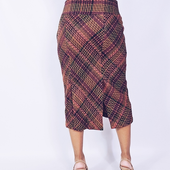 Sandra & Andre Plaid Midi Skirt - Picture 4 of 8